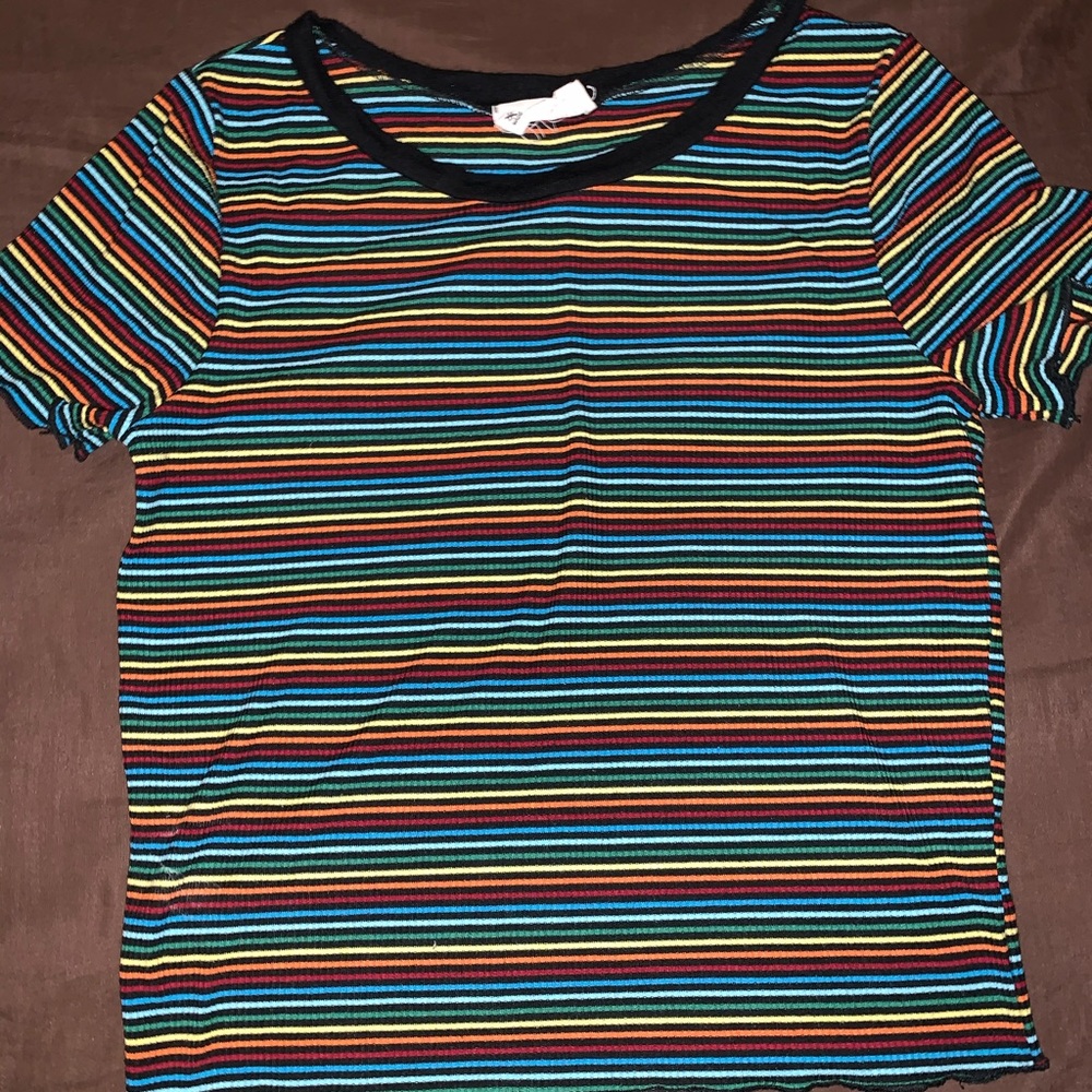A lettuce hem shirt